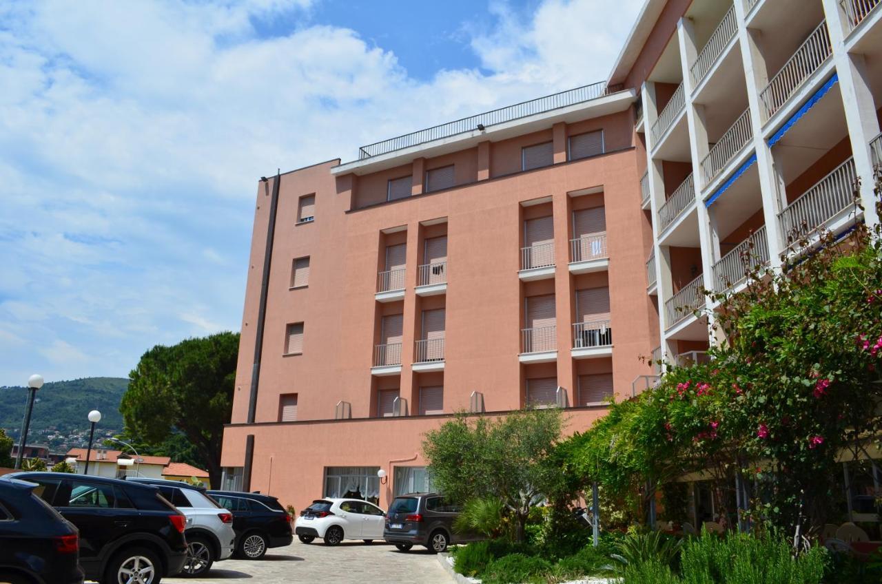 Hotel I Due Gabbiani Citr 9006 Andora ภายนอก รูปภาพ